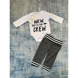 NWT! Royal Tots New To The Crew 2 Piece Set Size 60 / 3 - 6 Months